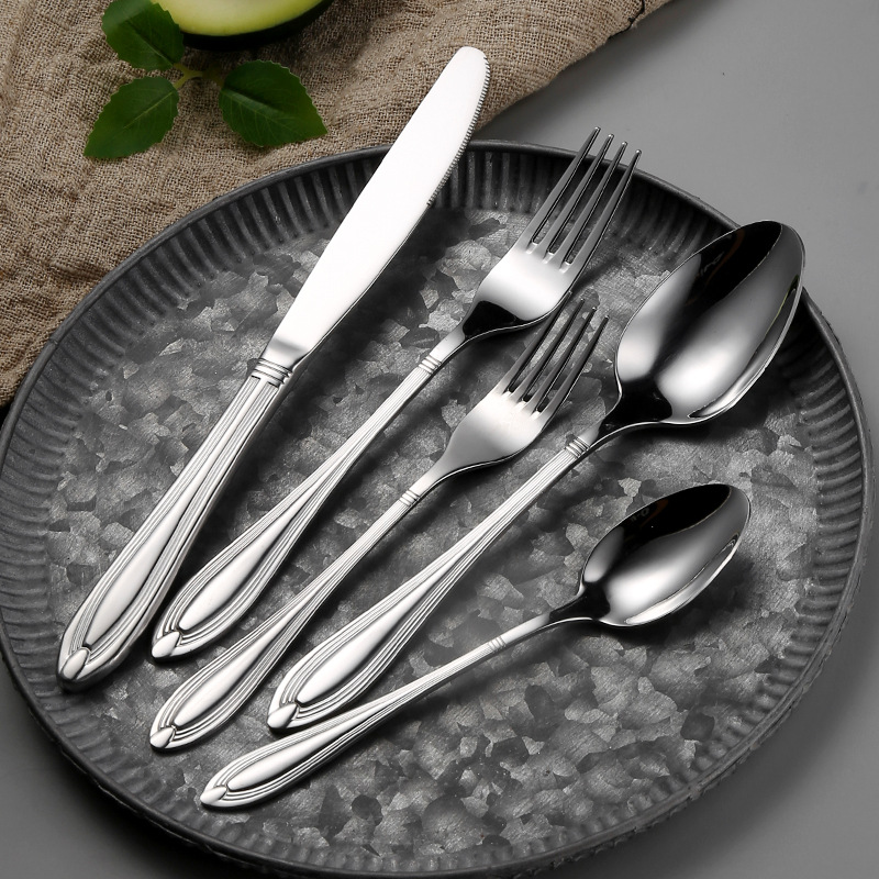 Retro Pattern Tableware Set
